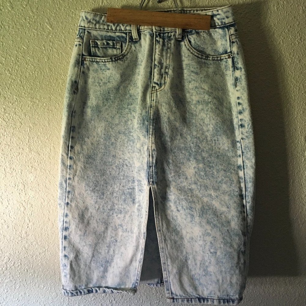 Acid washed denim midi skirt